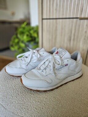 Reebok Classics Leather Shoe - Women's 8.5